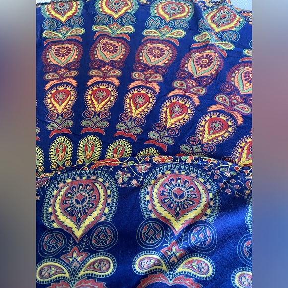 Tablecloth Round Colorful All Cotton. Blue, Red & Yellow. No stains, smells.EC - Picture 10 of 12